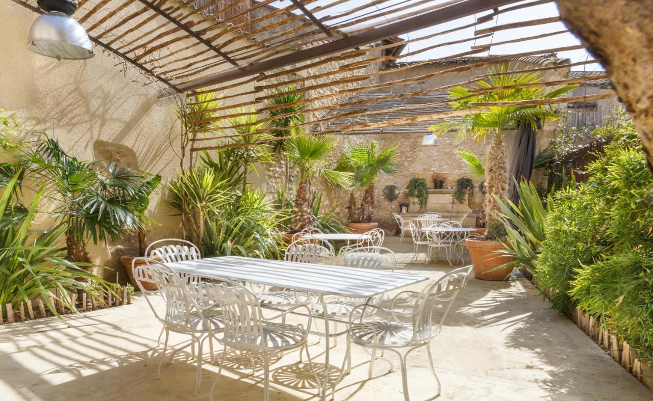 Le 215 Gambetta Boutique Hotel En Provence カヴァイヨン エクステリア 写真