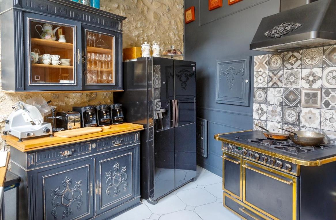 Le 215 Gambetta Boutique Hotel En Provence カヴァイヨン エクステリア 写真